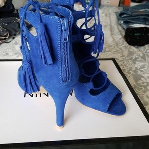 Nine West Royal Blue Heels🧡
